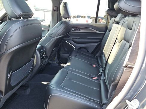 New 2026 Jeep Grand Cherokee Limited w/ Limited Altitude Package image 4