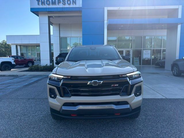 Used 2024 Chevrolet Colorado Z71 w/ Z71 Convenience Package 2 AWD/4WD image 2