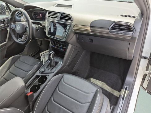 Used 2023 Volkswagen Tiguan SEL R-Line AWD/4WD image 19