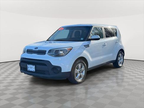 Used 2018 Kia Soul Base image 3