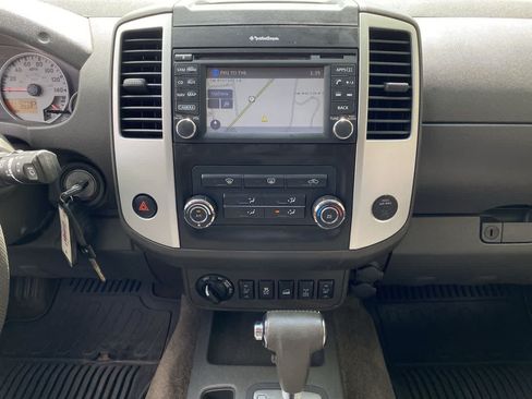Used 2014 Nissan Xterra PRO-4X w/ Pro-4x Leather Package AWD/4WD image 26