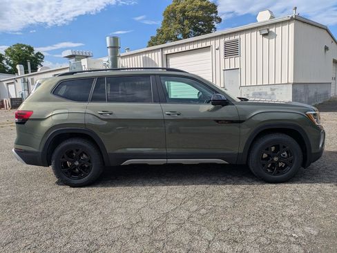 New 2026 Volkswagen Atlas Peak Edition AWD/4WD image 3