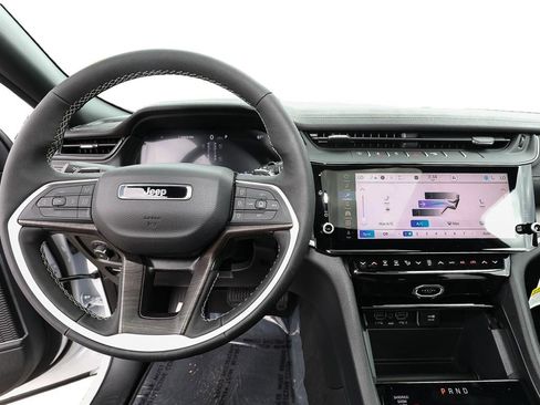 New 2026 Jeep Grand Cherokee Limited w/ Limited Altitude Package AWD/4WD image 11