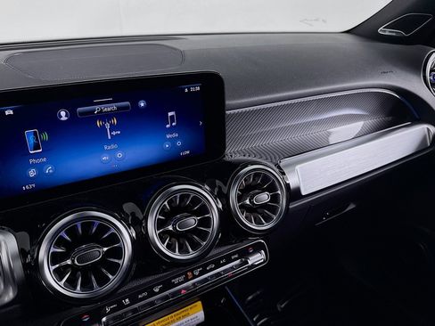 New 2026 Mercedes-Benz GLB 35 AMG 4MATIC image 19