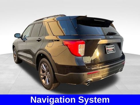 Used 2024 Ford Explorer XLT w/ Equipment Group 202A AWD/4WD image 3