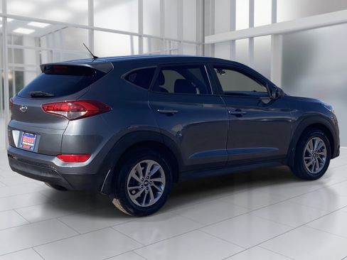 Used 2018 Hyundai Tucson SE image 6
