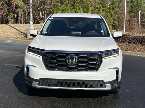 Certified 2025 Honda Pilot EX-L image 3