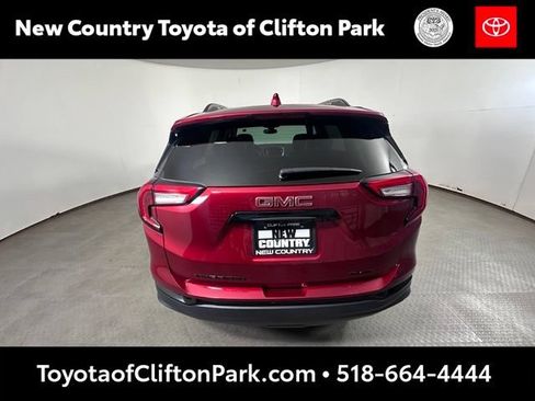 Used 2024 GMC Terrain SLT w/ Elevation Edition AWD/4WD image 4