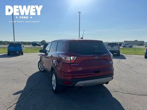 Used 2017 Ford Escape SE FWD image 11