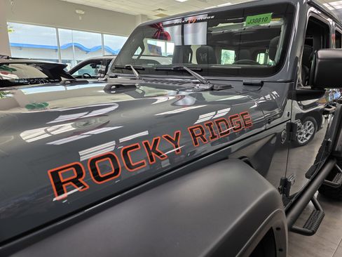 New 2025 Jeep Wrangler Unlimited Sport image 7