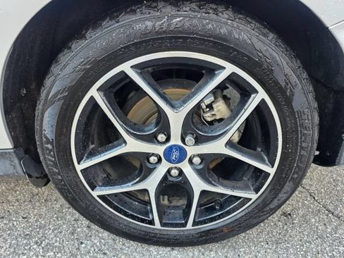 Used 2018 Ford Focus SEL FWD image 10