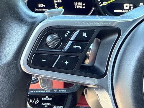 Used 2023 Porsche Cayenne image 42