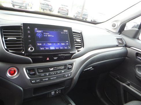 Used 2021 Honda Ridgeline Sport image 29