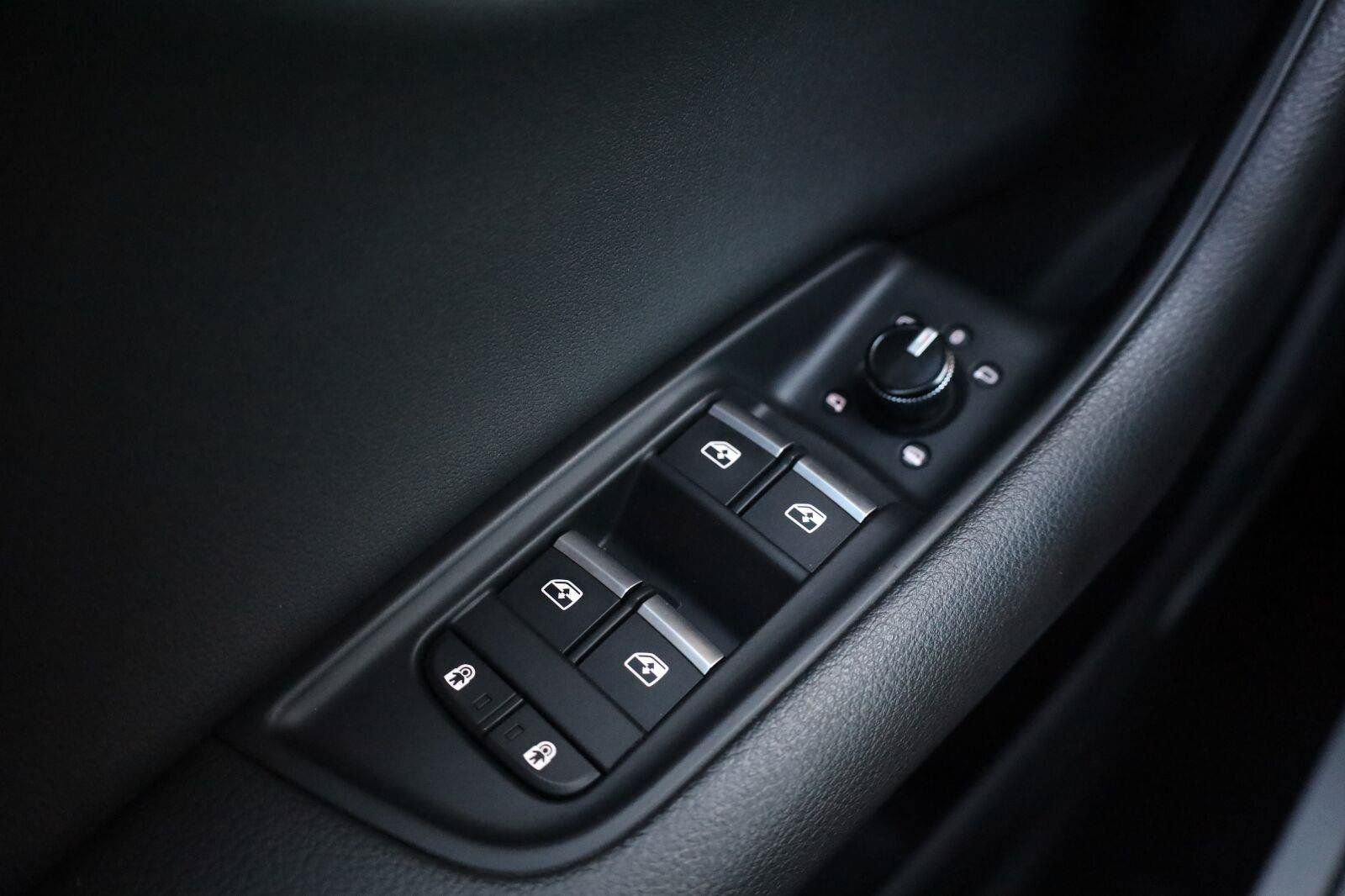 Used 2020 Audi Q8 Premium Plus AWD/4WD image 39