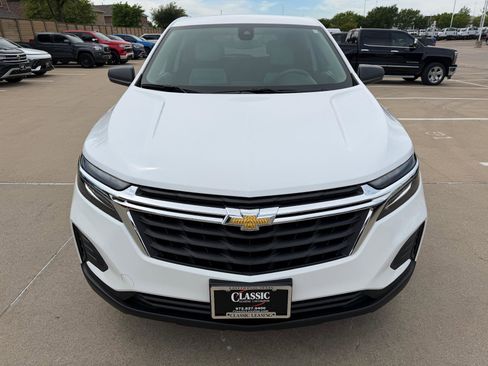 Used 2023 Chevrolet Equinox LS w/ LS Convenience Package image 8