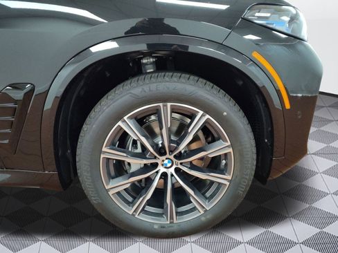 Used 2026 BMW X5 xDrive40i w/ M Sport Package image 10