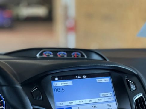 Used 2016 Ford Focus RS image 28