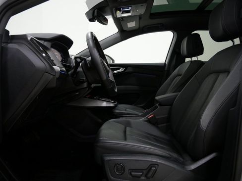 Used 2022 Audi Q4 e-tron Premium Plus image 13