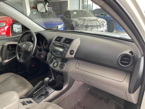 Used 2008 Toyota RAV4 Limited image 32