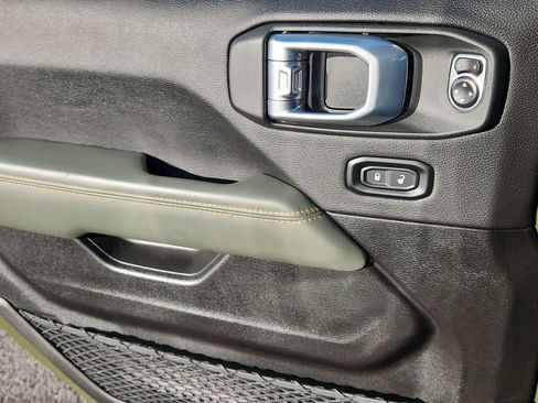 Used 2024 Jeep Gladiator Mojave image 7