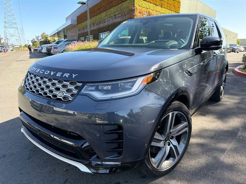 Used 2025 Land Rover Discovery Metropolitan Edition AWD/4WD image 4