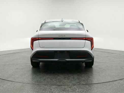 Used 2025 Kia K4 LXS image 7
