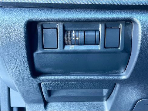 Used 2025 Subaru Crosstrek 2.5i Limited w/ Crosstrek Mirror Package image 10