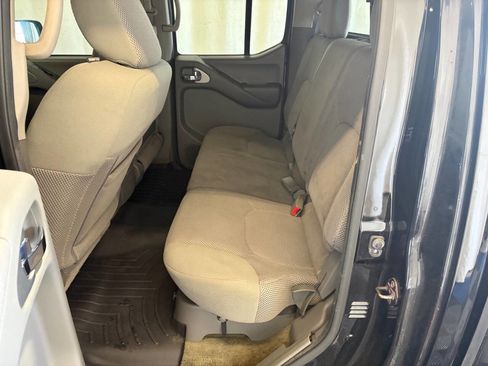 Used 2014 Nissan Frontier SV AWD/4WD image 35