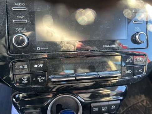 Used 2020 Toyota Prius Prime LE image 26