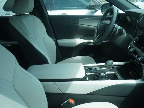 Used 2024 Lexus RX 350 Premium w/ Accessory Package (Z1) FWD image 10