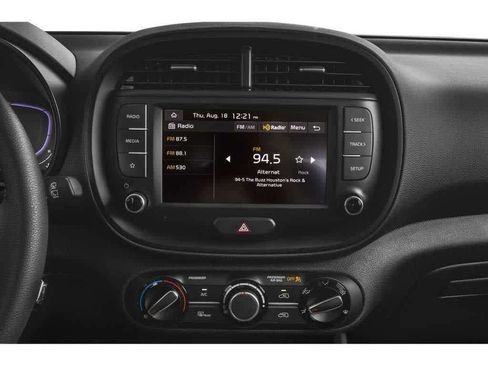 Used 2024 Kia Soul LX w/ Option Group 015 FWD image 32