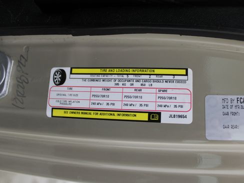 Used 2018 Jeep Wrangler Unlimited Sahara image 28