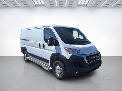 Used 2025 RAM ProMaster 2500 w/ U-Haul Equipment Group FWD image 2