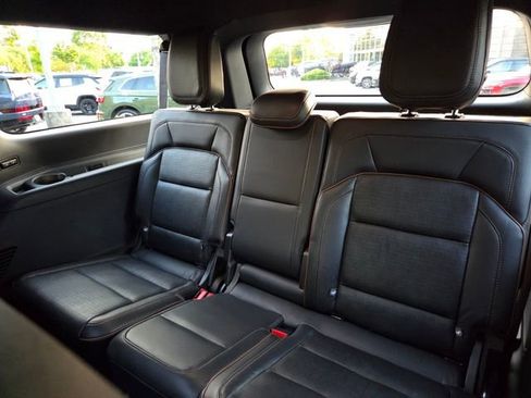 Used 2025 Lincoln Navigator L Black Label AWD/4WD image 8