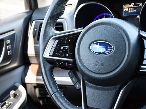 Used 2018 Subaru Outback 3.6R Limited AWD/4WD image 23