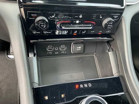 New 2025 Jeep Grand Cherokee L Altitude image 23