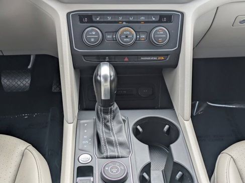 Used 2021 Volkswagen Atlas SE image 17