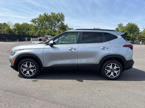 Used 2021 Kia Seltos EX image 18