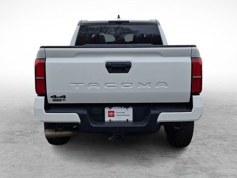 Used 2024 Toyota Tacoma TRD Off-Road AWD/4WD image 5