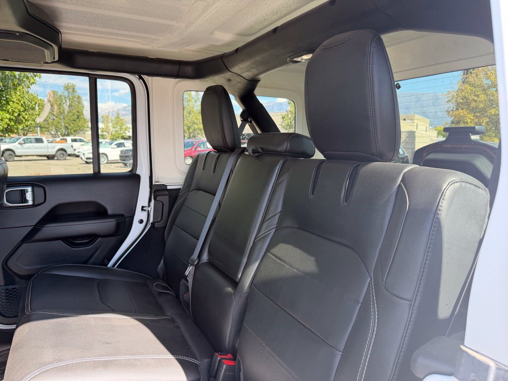 Used 2023 Jeep Wrangler Unlimited Sahara w/ Cold Weather Group AWD/4WD image 24