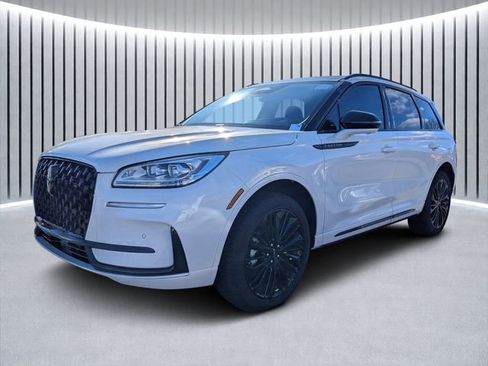 New 2025 Lincoln Corsair Reserve w/ Equipment Group 202A image 7