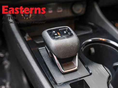 Used 2022 Nissan Rogue SV image 13