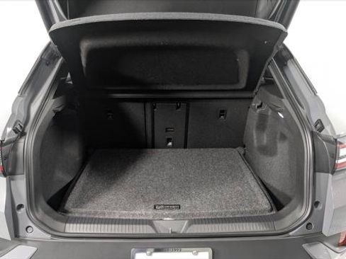 Used 2024 Volkswagen ID.4 S RWD image 18