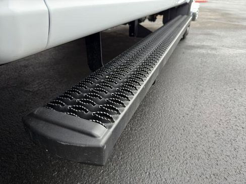 Certified 2025 Ford F350 XLT image 10