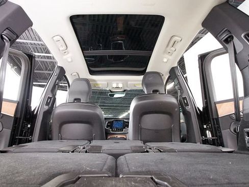 Certified 2023 Volvo XC90 B6 Plus AWD/4WD image 32