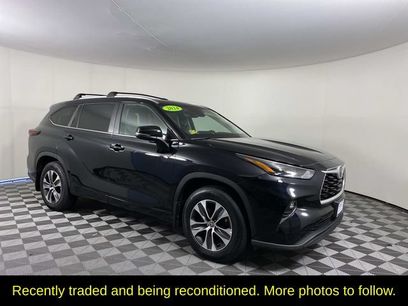 Used 2024 Toyota Highlander XLE