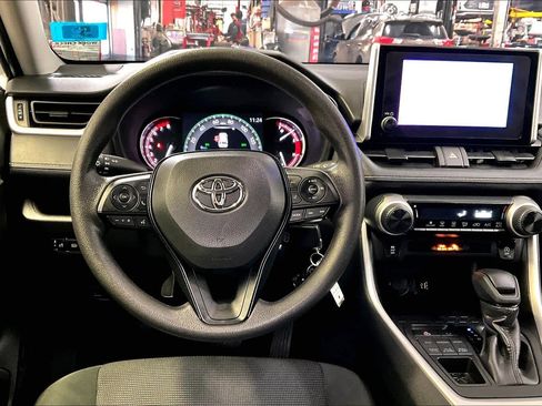 Certified 2025 Toyota RAV4 LE image 5