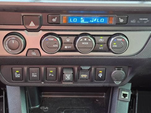 Used 2023 Toyota Tacoma TRD Pro AWD/4WD image 17