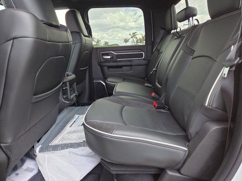 New 2026 RAM 2500 Laramie AWD/4WD image 8