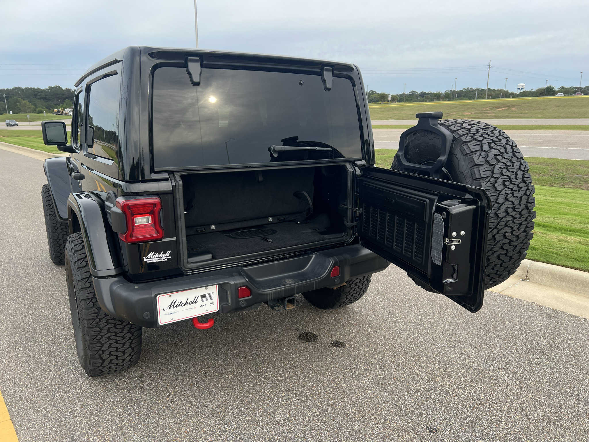 Certified 2024 Jeep Wrangler Rubicon AWD/4WD image 6